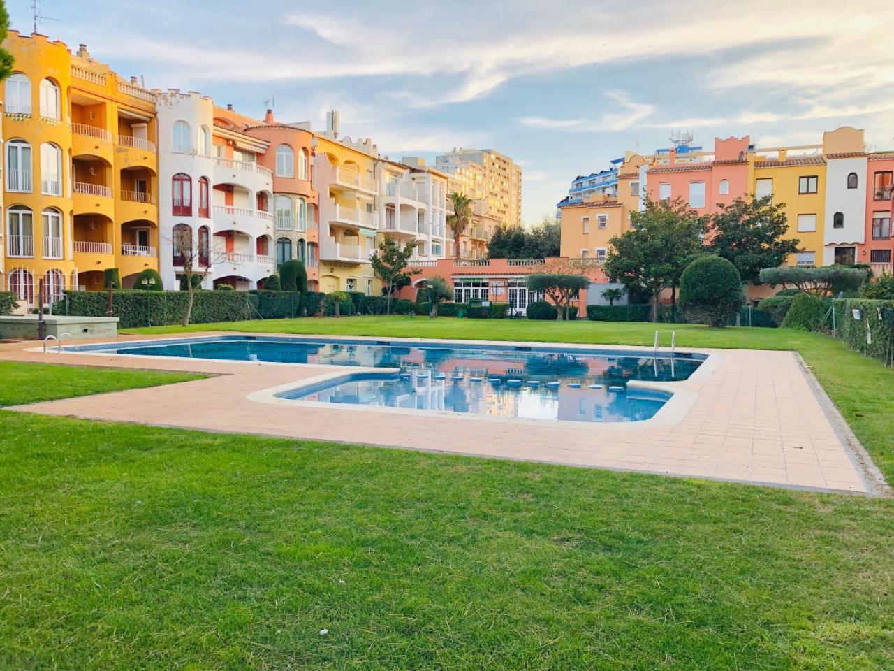Gran Reserva - Apartamento En El Centro De Empuriabrava - Cerca De La Playa - Piscina Comunitaria Extérieur photo